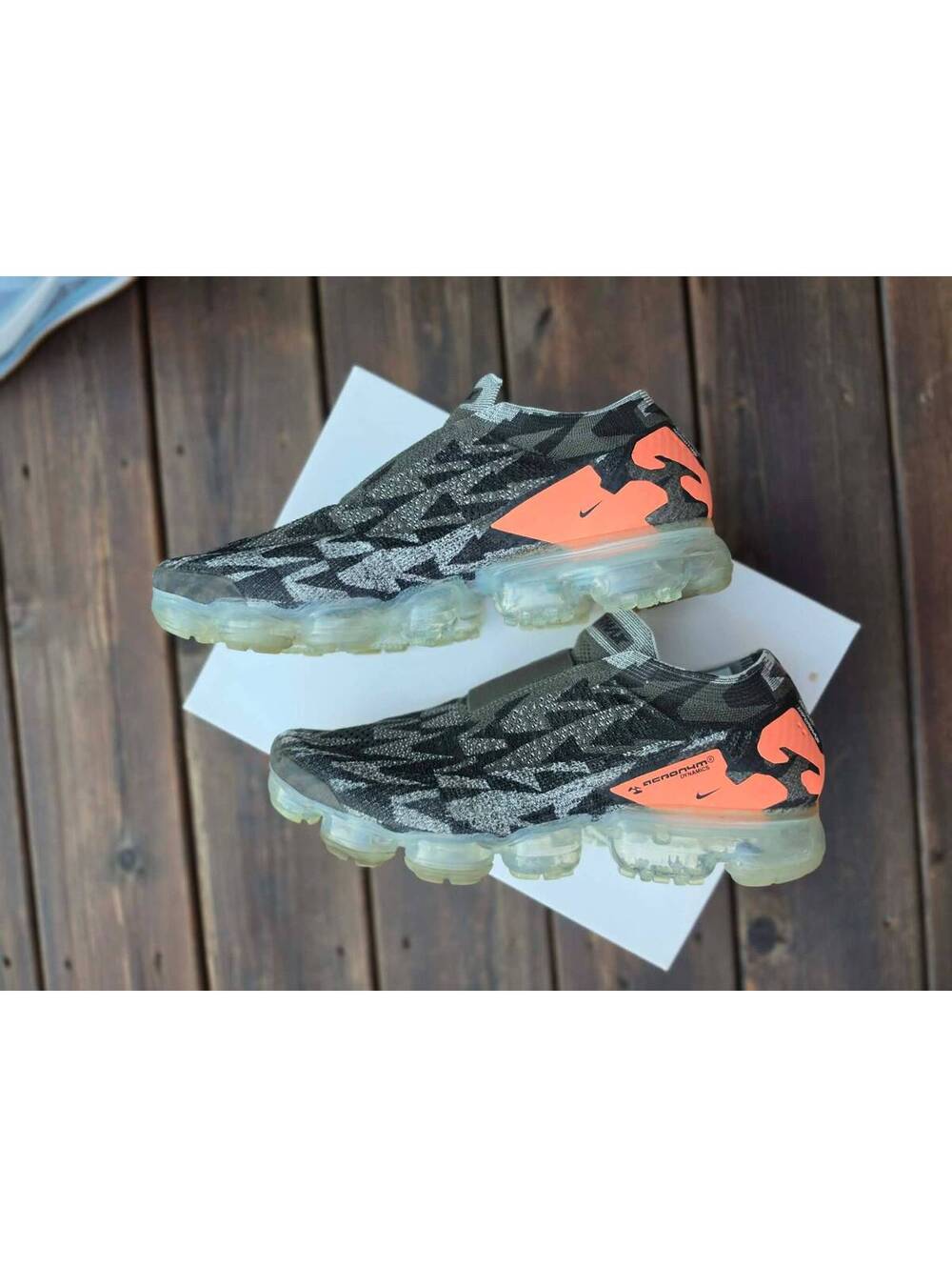ACRONYM x Nike Air VaporMax Moc 2 “Thirsty Bandit”